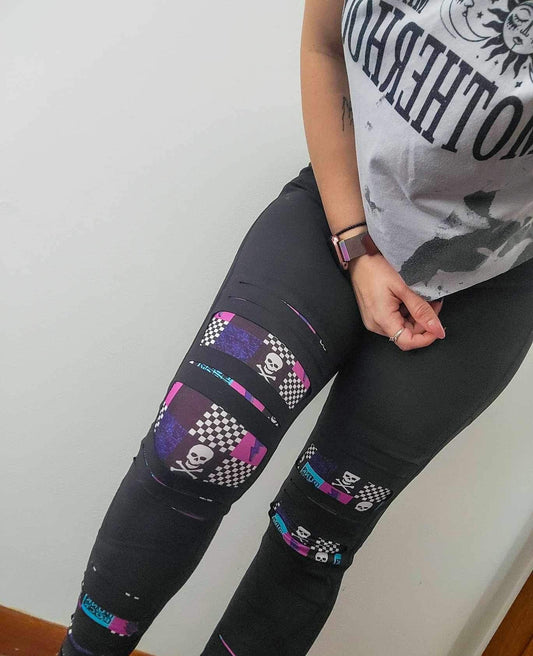 Punk Chex - Leggings/Bikers